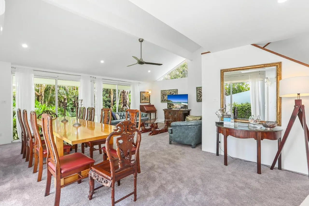 Secluded Oasis On The Water, Noosa Heads别墅 度假居